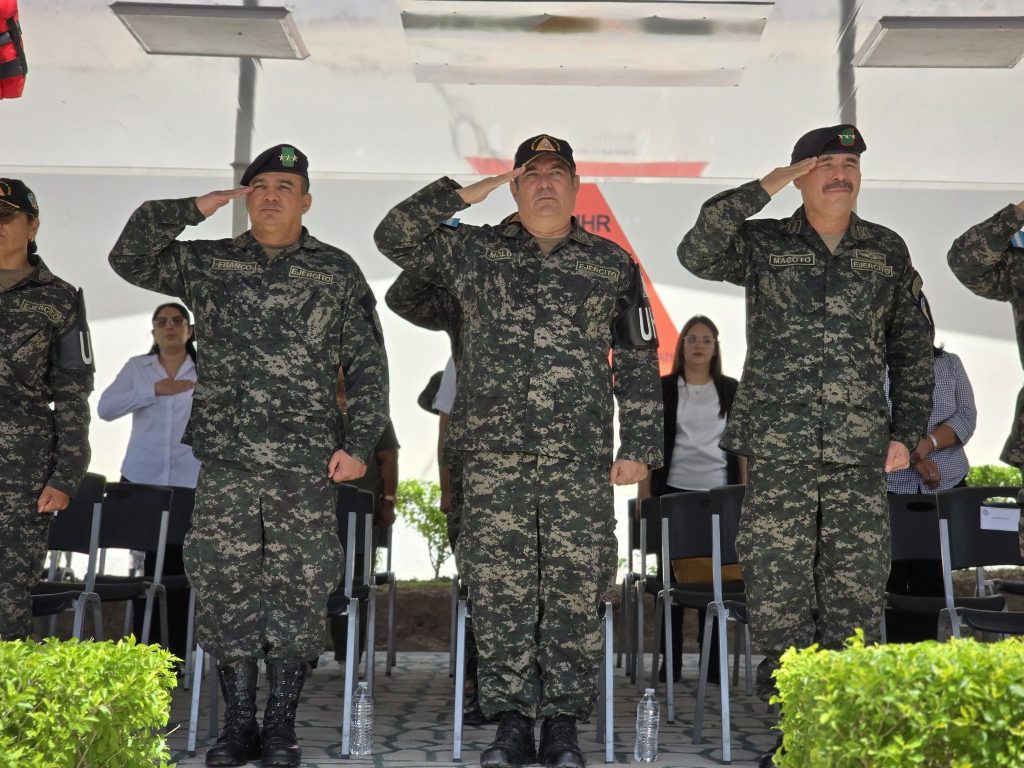 Honduras enfrenta debate sobre politización militar tras rumores de fractura en las Fuerzas Armadas