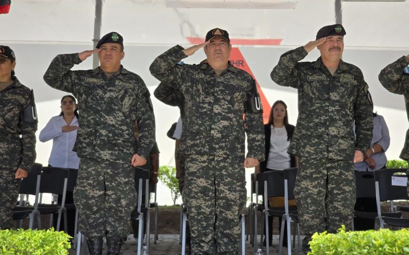 Honduras enfrenta debate sobre politización militar tras rumores de fractura en las Fuerzas Armadas