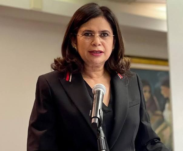 Rixi Moncada ve reducida su popularidad a poco de las elecciones en Honduras