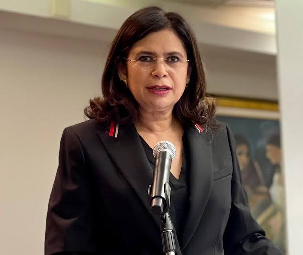 Rixi Moncada ve reducida su popularidad a poco de las elecciones en Honduras