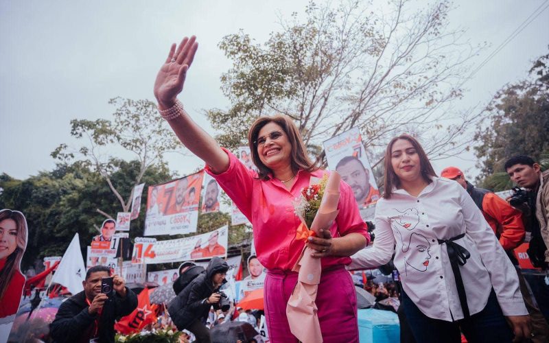 Errores políticos de Rixi Moncada que ponen en duda su candidatura presidencial